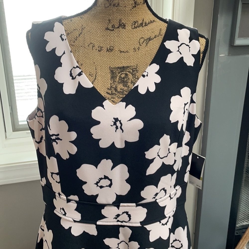 Nine West, Pink and Black flower pattern dress. - Picture 2 of 5